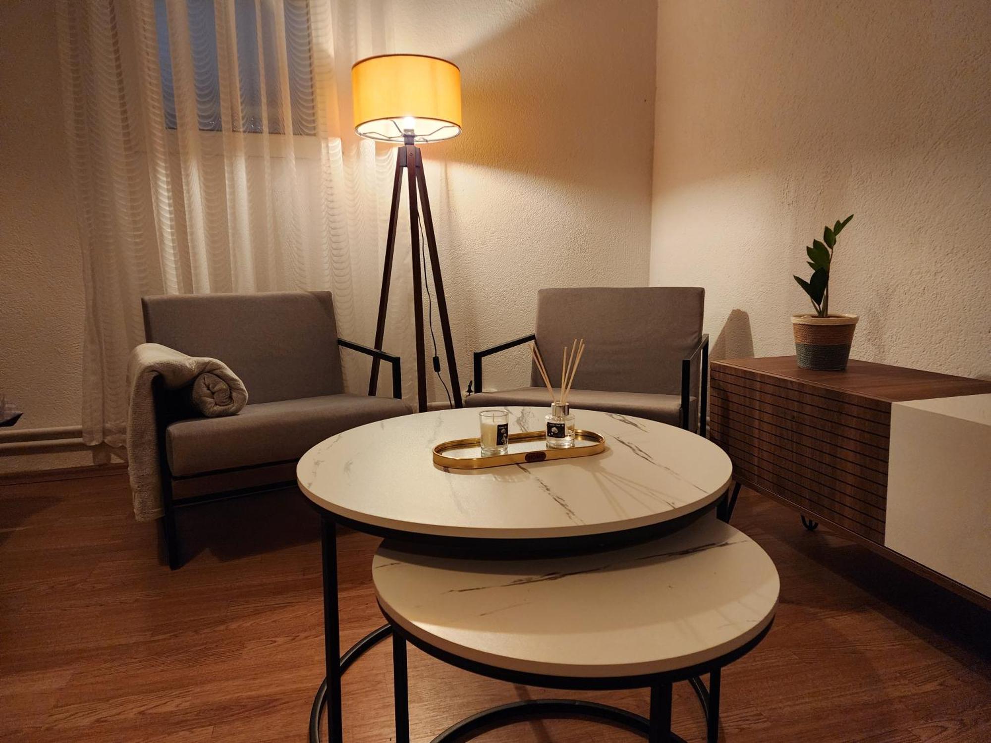 City Park Apartments Pristina Zimmer foto